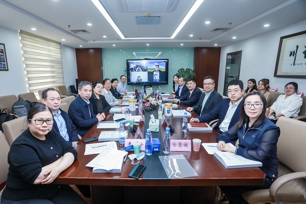 伊利金领冠新一代超级配方获权威专家临床实证 