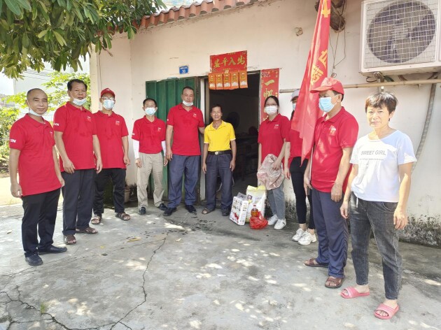 广东惠州：党员带头做公益 热心服务龙岗村民