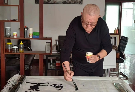 一个沉睡了六千年的陶唐都城遗址 展现在陕北高原