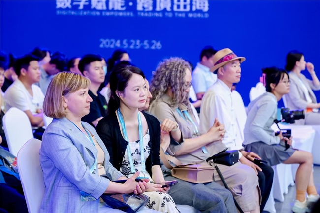 跨境新纪元,共赴数字蓝海——第三届中国(重庆)跨境电商交易会开幕 跨境新纪元,共赴数字蓝海——第三届中国(重庆)跨境电商交易会开幕