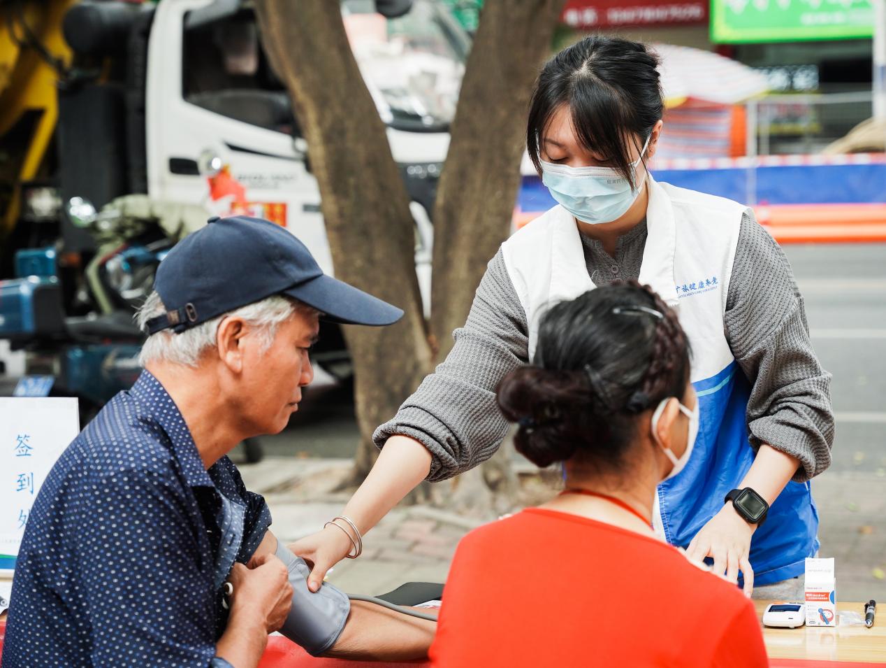 重阳节南宁这家食堂竟然有老人“搭子”局？！“老”有意思了！