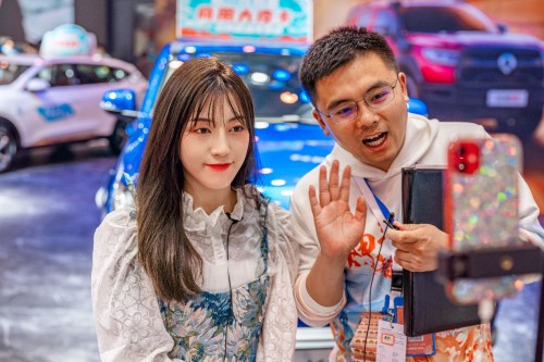 开启皮卡精致生活，长城炮亮相青岛车展