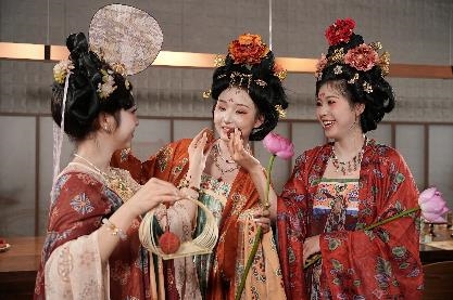 同派西安上演汉服“穿越”，集结潮趣社群开启升级“新趣”
