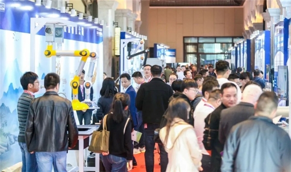 首届全球实验室建设创新与发展高峰论坛在广州举办