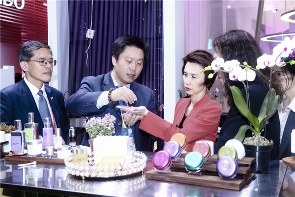 六届进博会“全勤生”——枫缇邀您共赴东方之约，美美与共！