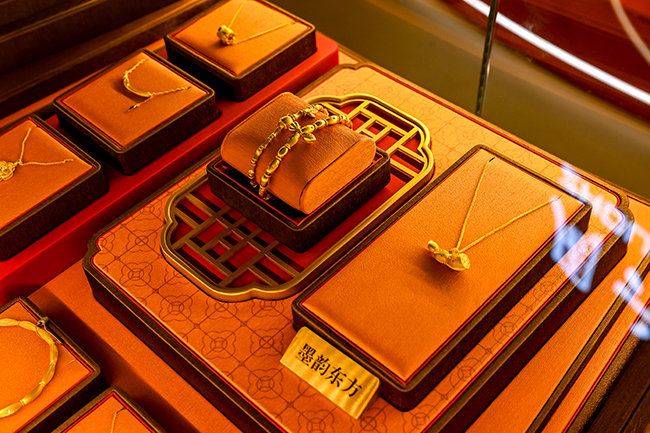 周六福珠宝亮相第六届消博会