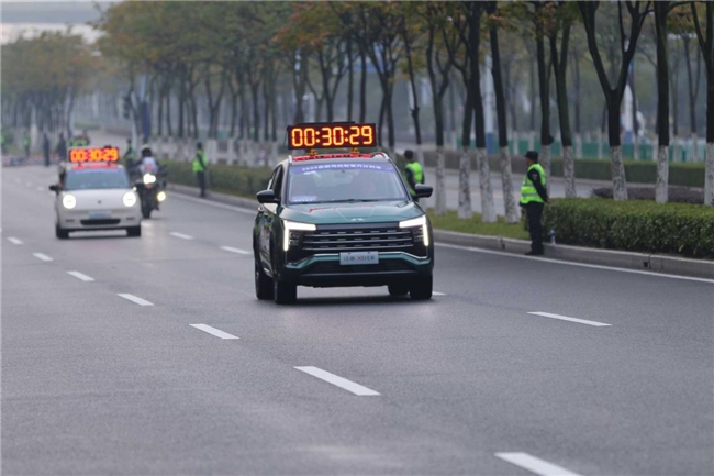 奔跑合肥 科创未来 2024合肥马拉松激情开跑