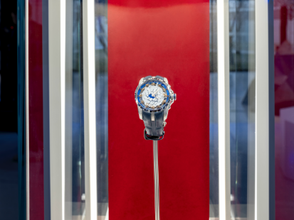 冰临城下 骑士登场 罗杰杜彼Roger Dubuis第十代圆桌骑士系列腕表震撼发布