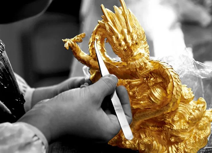 鸿金都：金箔画艺术与金箔的融合